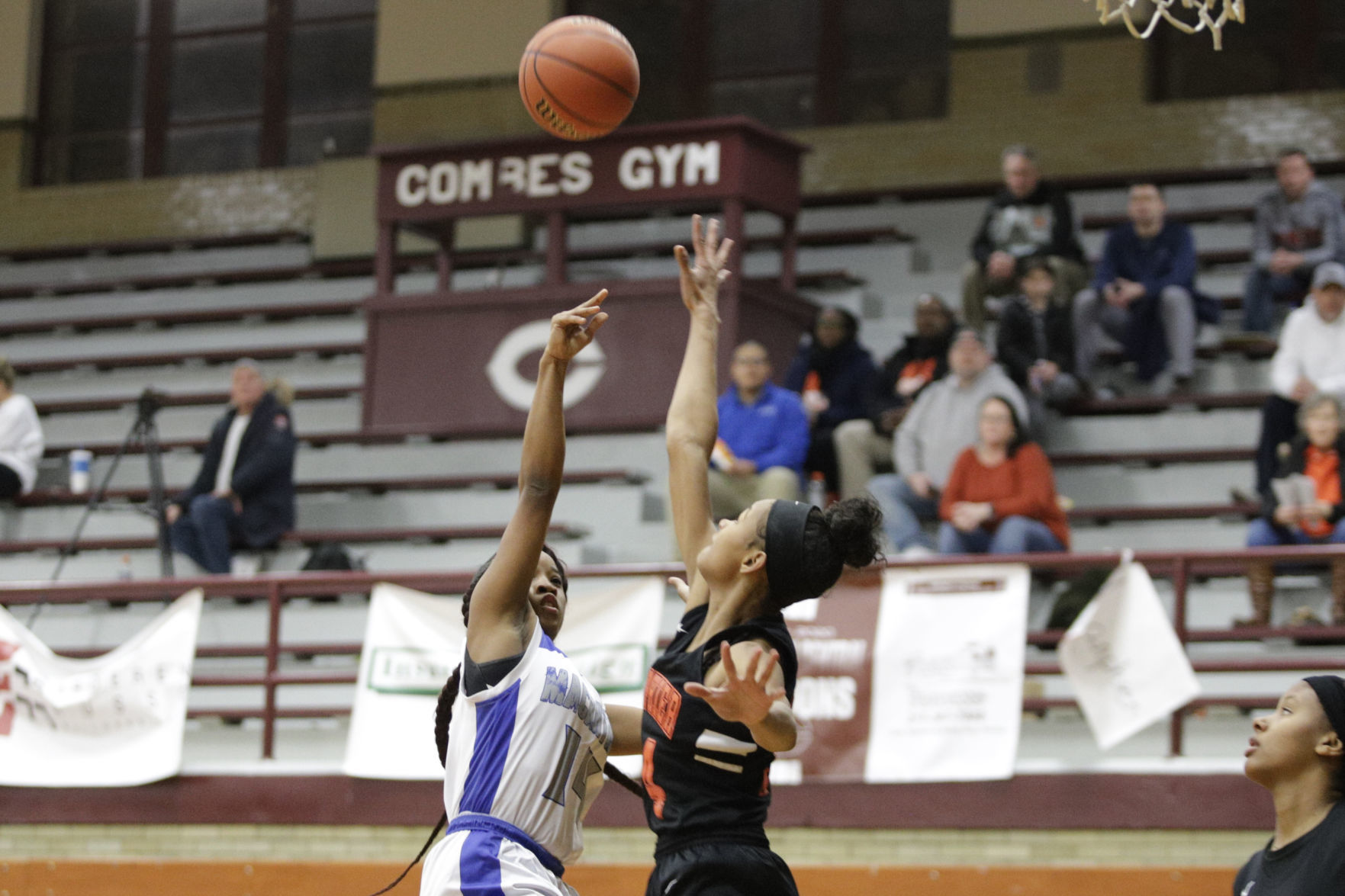 GALLERY-MacArthur-sectional-semis-008-022620.JPG